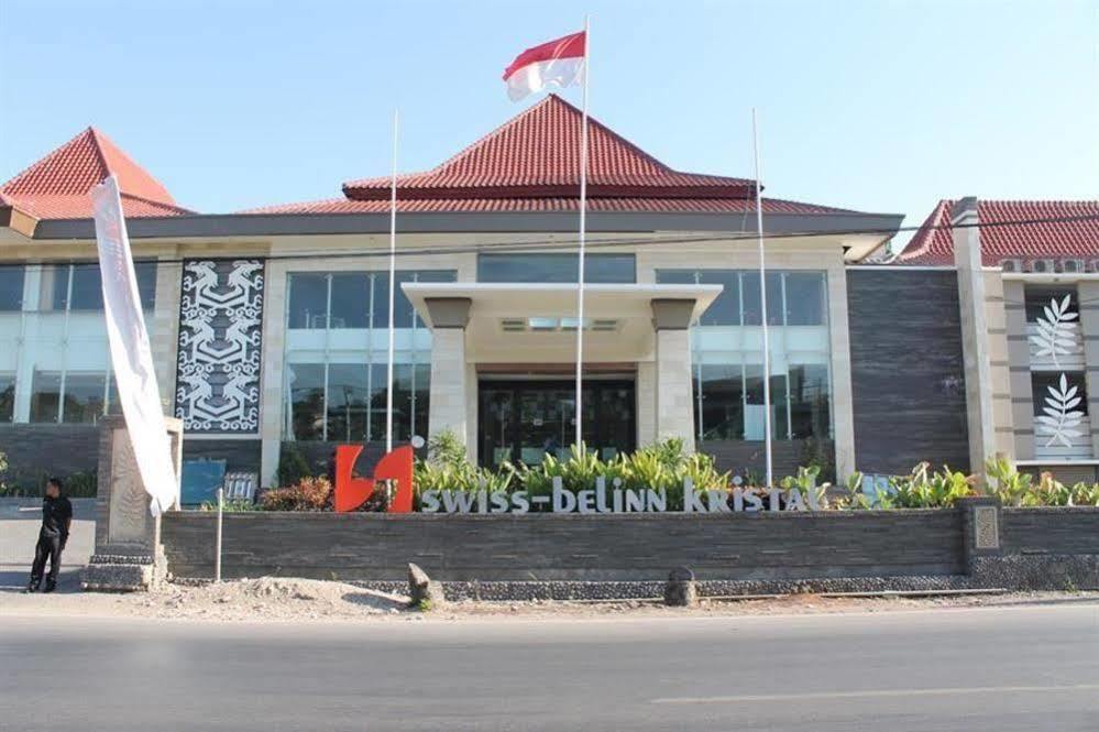 Kristal Hotel Kupang Kupang  Exterior foto